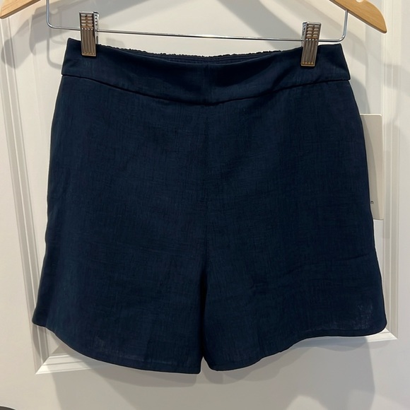 Lululemon flat front relaxed short 4" NWT - Picture 5 of 8